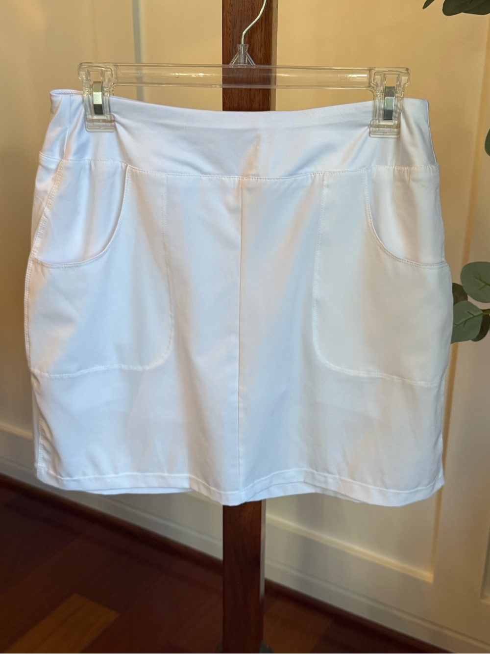 White Golf/Tennis Skort with Front Patch Pockets